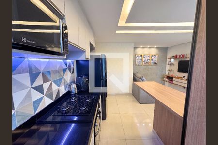 Cozinha  de apartamento à venda com 2 quartos, 56m² em Jk, Contagem