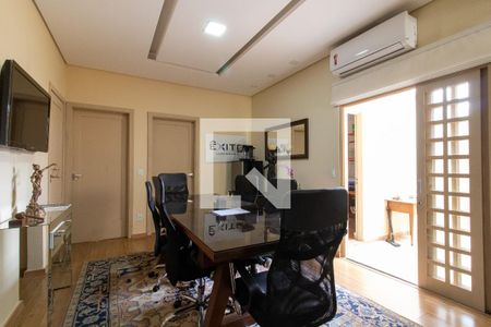 Sala de casa à venda com 3 quartos, 246m² em Cambuí, Campinas