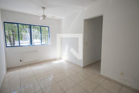 Sala de apartamento para alugar com 2 quartos, 42m² em Mutondo, São Gonçalo