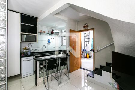 Sala de casa de condomínio à venda com 2 quartos, 68m² em Penha de França, São Paulo