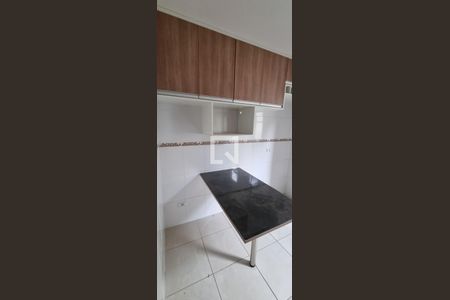 Cozinha de apartamento à venda com 2 quartos, 50m² em Jardim do Lago, Campinas