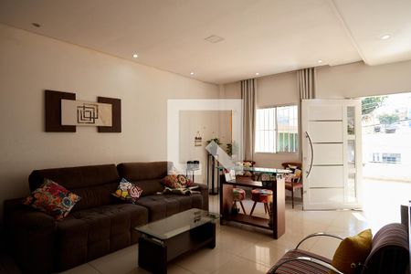 Sala de casa à venda com 6 quartos, 280m² em Sagrada Família, Belo Horizonte