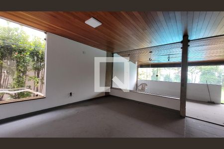 Sala de casa para alugar com 4 quartos, 631m² em Nova Campinas, Campinas