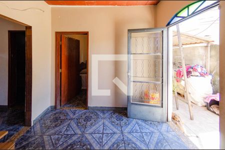 Sala de casa à venda com 4 quartos, 200m² em Madre Gertrudes, Belo Horizonte