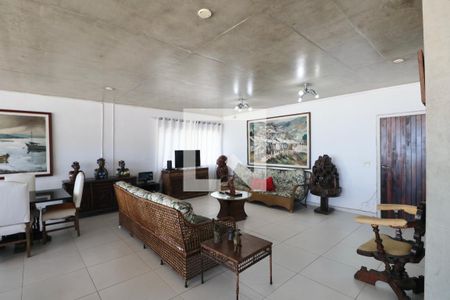 Sala de casa para alugar com 6 quartos, 700m² em Loteamento Joao Batista Juliao, Guarujá