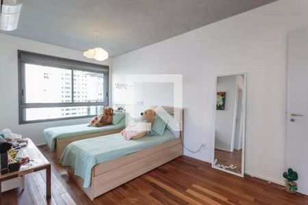 Apartamento à venda com 3 quartos, 164m² em Vila Uberabinha, São Paulo