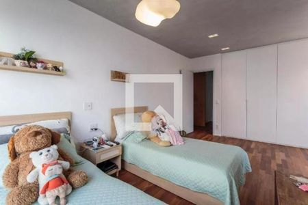 Apartamento à venda com 3 quartos, 164m² em Vila Uberabinha, São Paulo