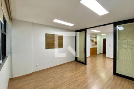 Sala/Quarto de kitnet/studio para alugar com 1 quarto, 42m² em Centro, Rio de Janeiro