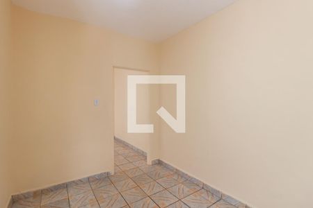 Quarto de casa para alugar com 1 quarto, 70m² em Vila Santa Teresinha, São Paulo