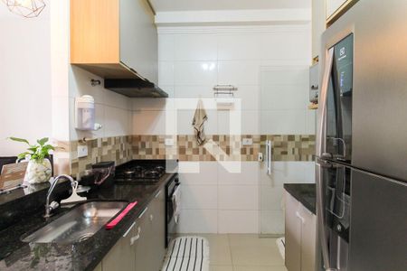 Cozinha de apartamento para alugar com 2 quartos, 40m² em Vila Canero, São Paulo