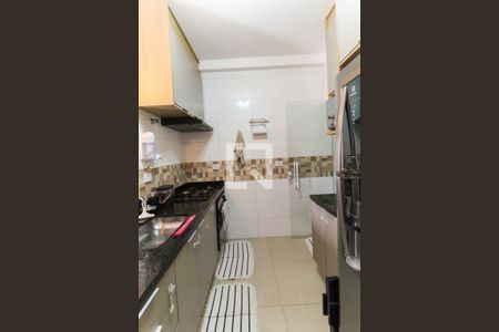 Cozinha de apartamento para alugar com 2 quartos, 40m² em Vila Canero, São Paulo