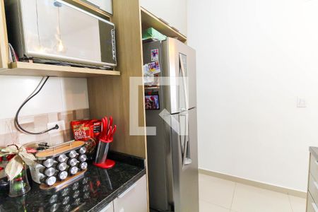 Cozinha de apartamento para alugar com 2 quartos, 40m² em Vila Canero, São Paulo