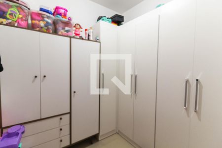 Quarto 1 de apartamento para alugar com 2 quartos, 40m² em Vila Canero, São Paulo