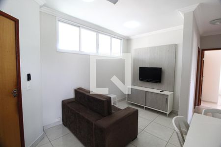 Sala de apartamento para alugar com 2 quartos, 50m² em Nossa Senhora Aparecida, Uberlândia