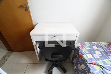 Quarto 1 de apartamento para alugar com 2 quartos, 50m² em Nossa Senhora Aparecida, Uberlândia