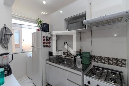 Cozinha de apartamento para alugar com 1 quarto, 30m² em Vila Constança, São Paulo