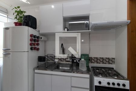 Cozinha de apartamento para alugar com 1 quarto, 30m² em Vila Constança, São Paulo