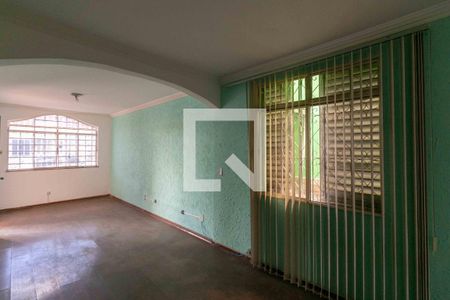 Sala de casa à venda com 5 quartos, 280m² em Alípio de Melo, Belo Horizonte