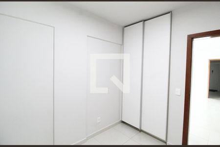 Quarto 1 de apartamento para alugar com 3 quartos, 100m² em Patrimônio, Uberlândia