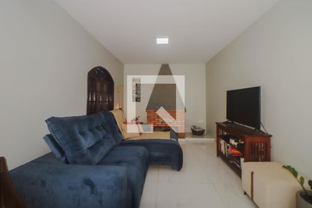 Sala de casa à venda com 5 quartos, 207m² em Rubem Berta, Porto Alegre