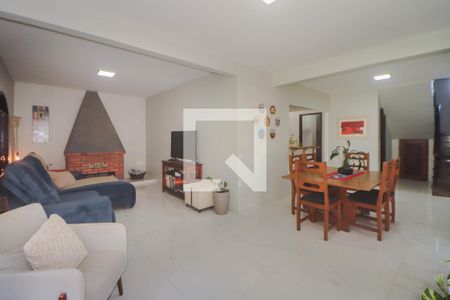 Sala de casa à venda com 5 quartos, 207m² em Rubem Berta, Porto Alegre