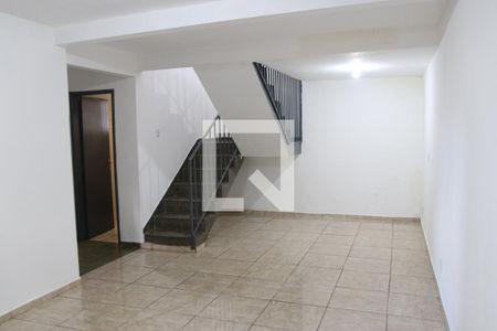 Sala 1 de casa para alugar com 3 quartos, 130m² em Setor Leste Universitário, Goiânia