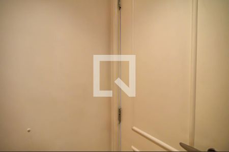 Apartamento à venda com 202m², 4 quartos e 3 vagas Apartamento à venda com 202m², 4 quartos e 3 vagasLavabo