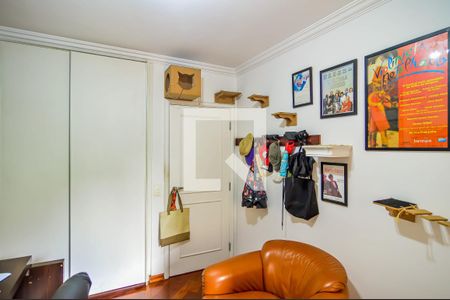 Apartamento à venda com 202m², 4 quartos e 3 vagas Apartamento à venda com 202m², 4 quartos e 3 vagasQuarto 2