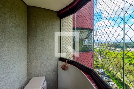 Apartamento à venda com 202m², 4 quartos e 3 vagas Apartamento à venda com 202m², 4 quartos e 3 vagasSuíte 2-Sacada