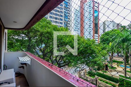 Apartamento à venda com 202m², 4 quartos e 3 vagas Apartamento à venda com 202m², 4 quartos e 3 vagasSuíte 1-Sacada