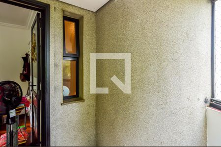 Apartamento à venda com 202m², 4 quartos e 3 vagas Apartamento à venda com 202m², 4 quartos e 3 vagasQuarto 1-Sacada