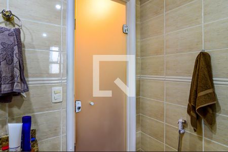 Apartamento à venda com 202m², 4 quartos e 3 vagas Apartamento à venda com 202m², 4 quartos e 3 vagasBanheiro da Suíte 2