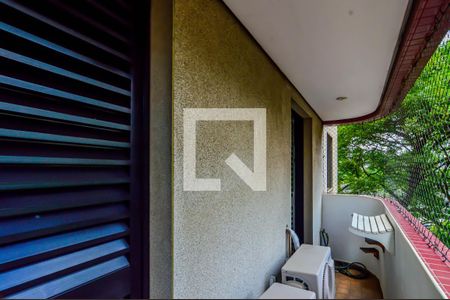 Apartamento à venda com 202m², 4 quartos e 3 vagas Apartamento à venda com 202m², 4 quartos e 3 vagasSuíte 1-Sacada