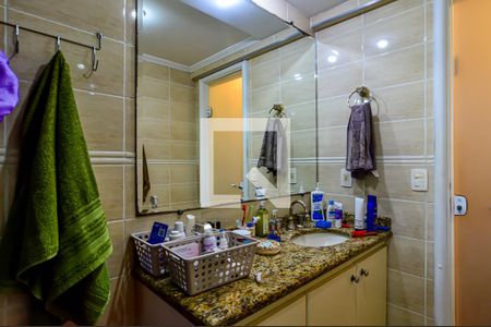 Apartamento à venda com 202m², 4 quartos e 3 vagas Apartamento à venda com 202m², 4 quartos e 3 vagasBanheiro da Suíte 2