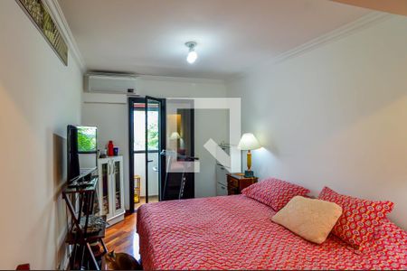 Apartamento à venda com 202m², 4 quartos e 3 vagas Apartamento à venda com 202m², 4 quartos e 3 vagasSuíte 2