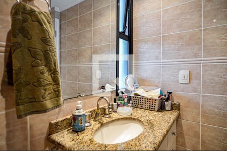 Apartamento à venda com 202m², 4 quartos e 3 vagas Apartamento à venda com 202m², 4 quartos e 3 vagasBanheiro