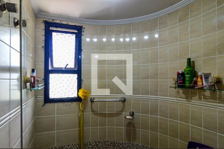 Apartamento à venda com 202m², 4 quartos e 3 vagas Apartamento à venda com 202m², 4 quartos e 3 vagasBanheiro da Suíte 2