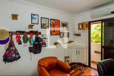 Apartamento à venda com 202m², 4 quartos e 3 vagas Apartamento à venda com 202m², 4 quartos e 3 vagasQuarto 2