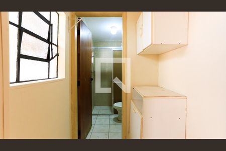 Corredor de casa para alugar com 2 quartos, 130m² em Jaguaré, São Paulo