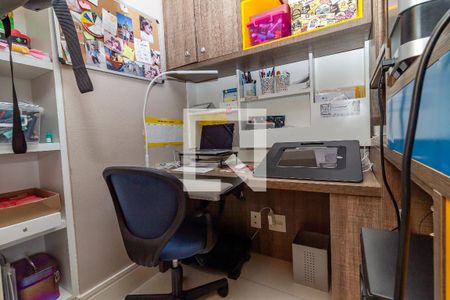 Sala / Escritório de apartamento à venda com 3 quartos, 131m² em Vila Ipojuca, São Paulo