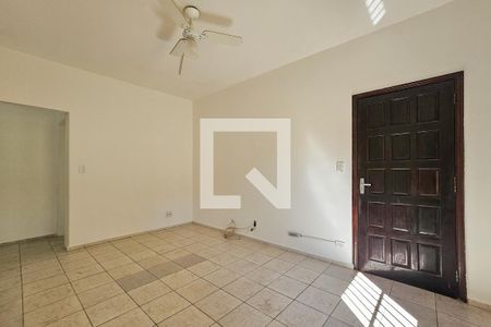 Sala de apartamento para alugar com 2 quartos, 80m² em Jardim Las Palmas, Guarujá