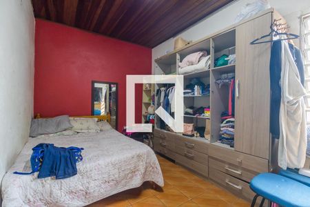 Quarto de casa à venda com 6 quartos, 300m² em Coronel Aparicio Borges, Porto Alegre