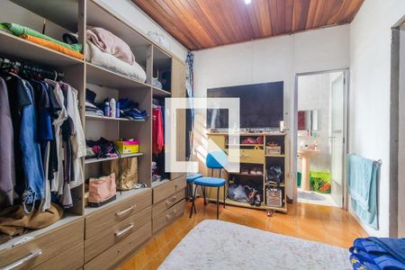 Quarto de casa à venda com 6 quartos, 300m² em Coronel Aparicio Borges, Porto Alegre