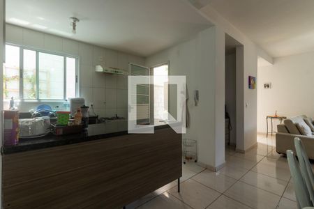 Sala de casa de condomínio para alugar com 4 quartos, 110m² em Rio Cotia, Cotia