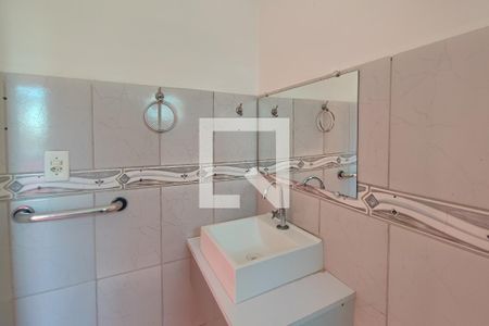 Banheiro de casa para alugar com 1 quarto, 15m² em Vila Marieta, Campinas