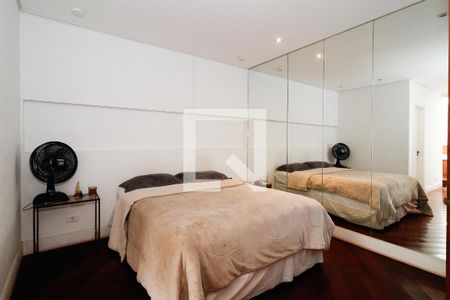 Suíte 1 de casa à venda com 3 quartos, 390m² em Vila Sonia, São Paulo