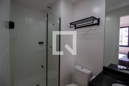 Banheiro de apartamento para alugar com 1 quarto, 24m² em  Butantã, São Paulo