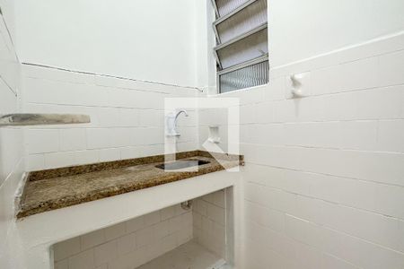 Cozinha de apartamento para alugar com 1 quarto, 47m² em Copacabana, Rio de Janeiro