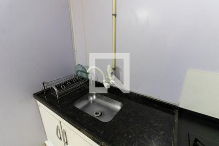 Cozinha de kitnet/studio para alugar com 1 quarto, 25m² em Liberdade, São Paulo