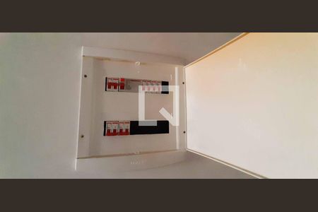 Casa à venda com 155m², 4 quartos e 2 vagas Casa à venda com 155m², 4 quartos e 2 vagasQuadro de Luz